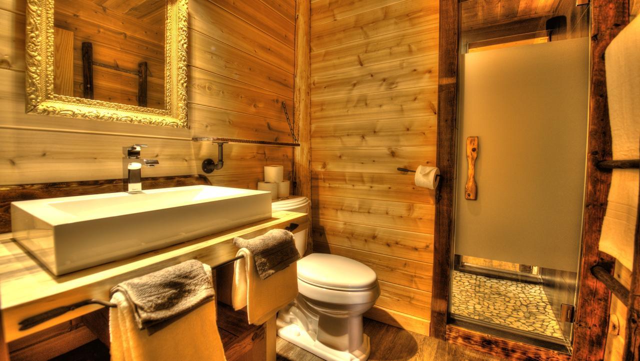 Le Bivouac - Les Chalets Spa Canada ラ・マルベー エクステリア 写真