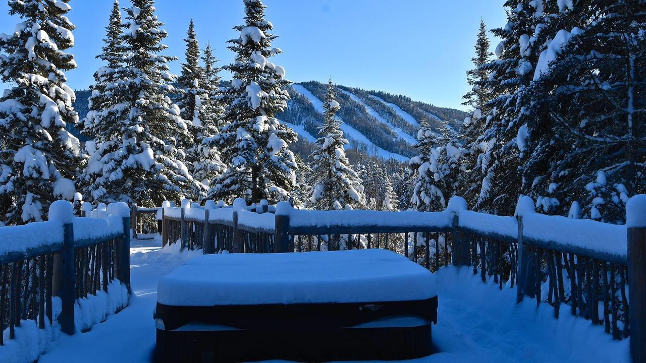 Le Bivouac - Les Chalets Spa Canada ラ・マルベー エクステリア 写真