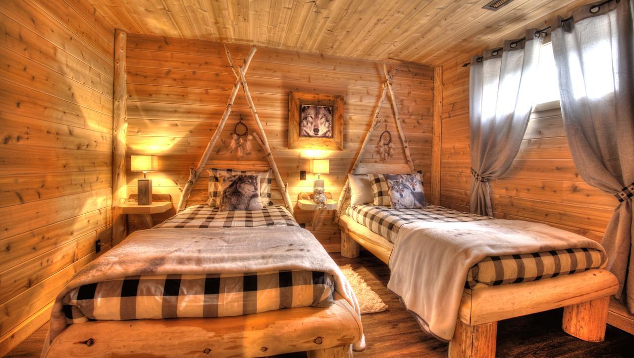Le Bivouac - Les Chalets Spa Canada ラ・マルベー エクステリア 写真