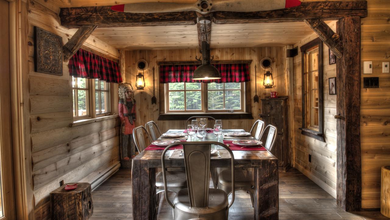 Le Bivouac - Les Chalets Spa Canada ラ・マルベー エクステリア 写真